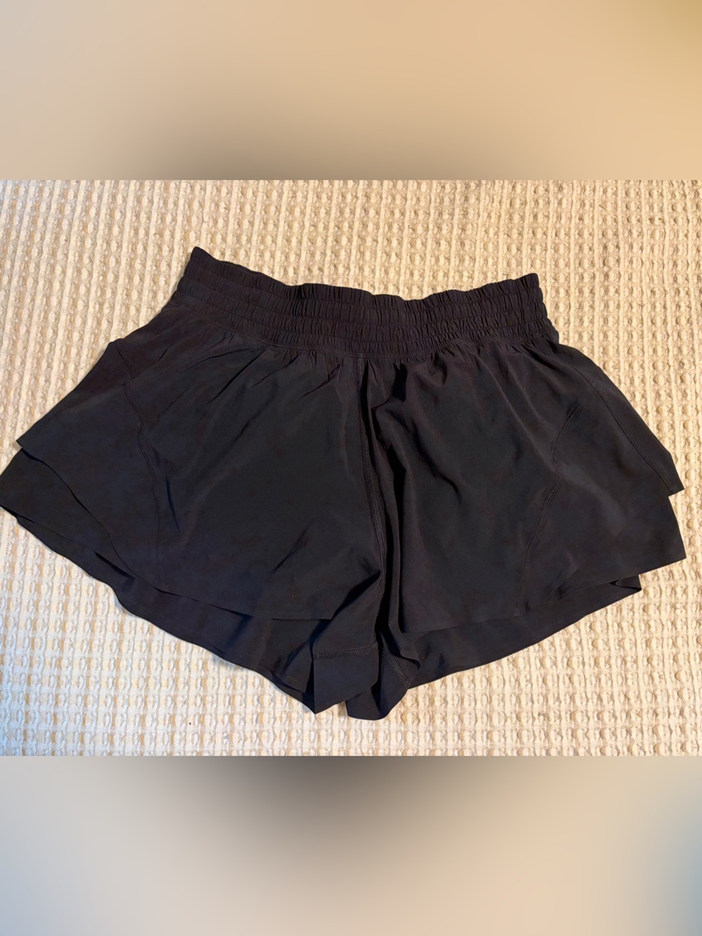 lululemon athletica black shake it out HR run short 2.5”